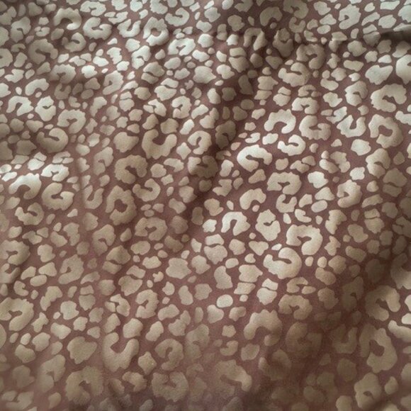 Hue Layering Weightless Hi Rise Brown Leopard Leggings, M NWT - Picture 2 of 4